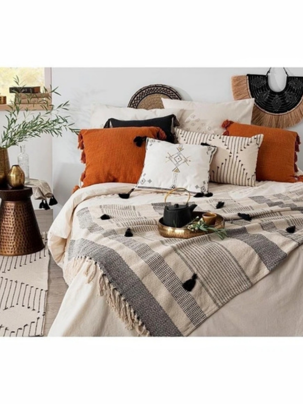 Boho Woven Tufted Tassel Throw Blanket / Accent Rug